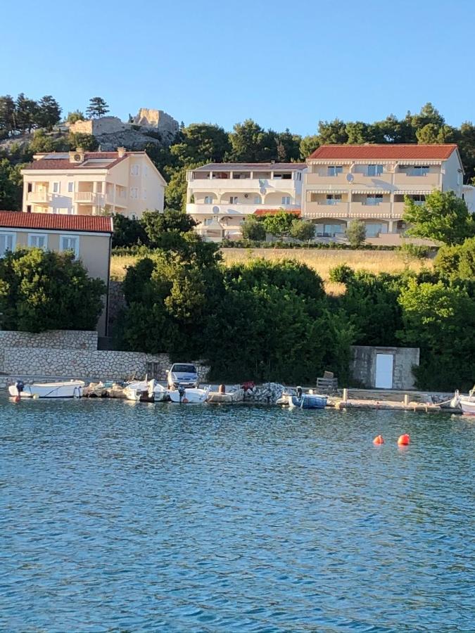 Apartments Loncar-Near Zrce Beach Novalja Eksteriør billede