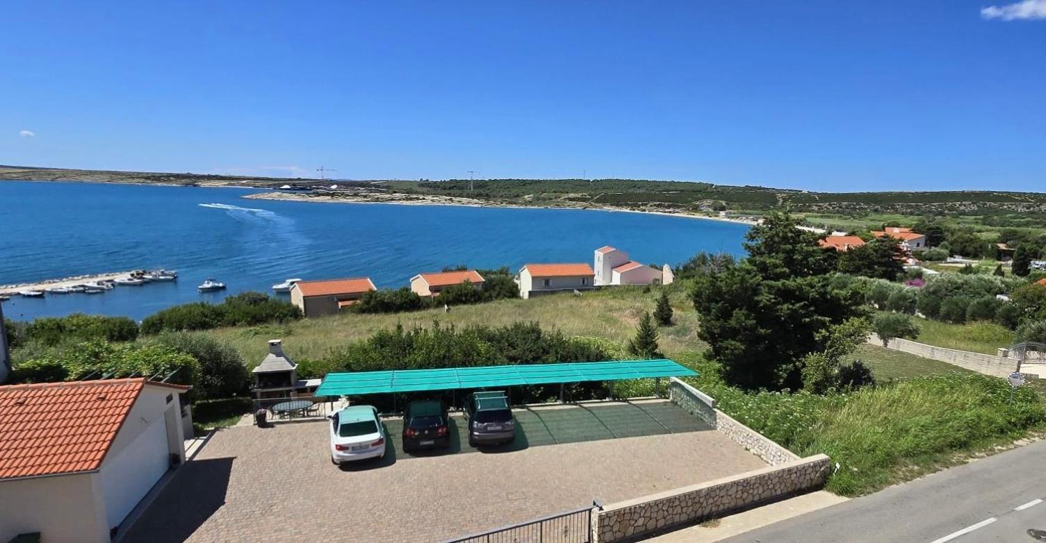 Apartments Loncar-Near Zrce Beach Novalja Eksteriør billede